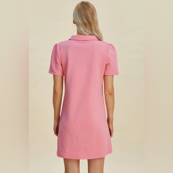 Minimalist Texture Short Sleeve Dress - Picture 4 of 13